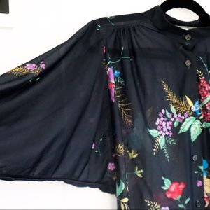 *VINTAGE* sheer bird motif floral blouse.